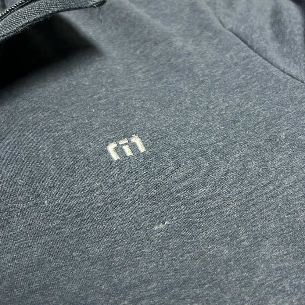 Travis Mathew Sweater Mens Medium Blue Pullover Jacket Quarter Zip Golf - Picture 2 of 5